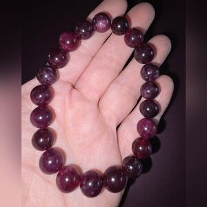 10mm Pomegranite Garnet Bracelet